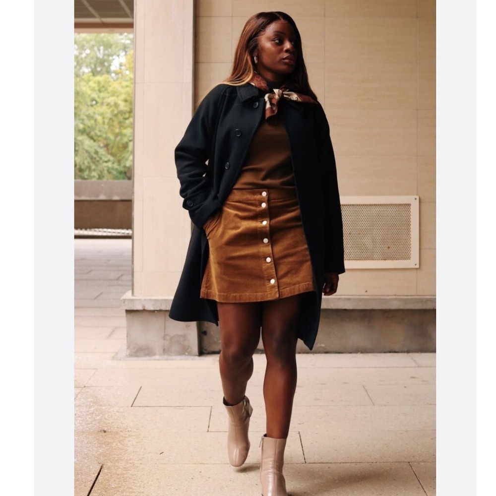 Uniqlo Brown Corduroy Mini Skirt Button Front A-Line Size 8 222-453042